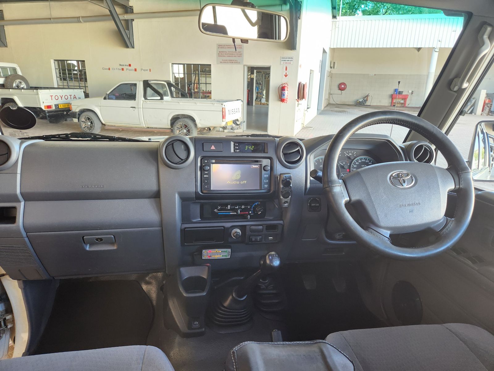 2018 Toyota Land Cruiser DC 4.0 V6 Petrol photo 6