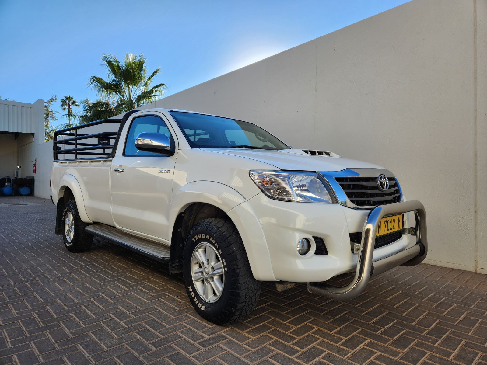 2014 Toyota Hilux photo 1