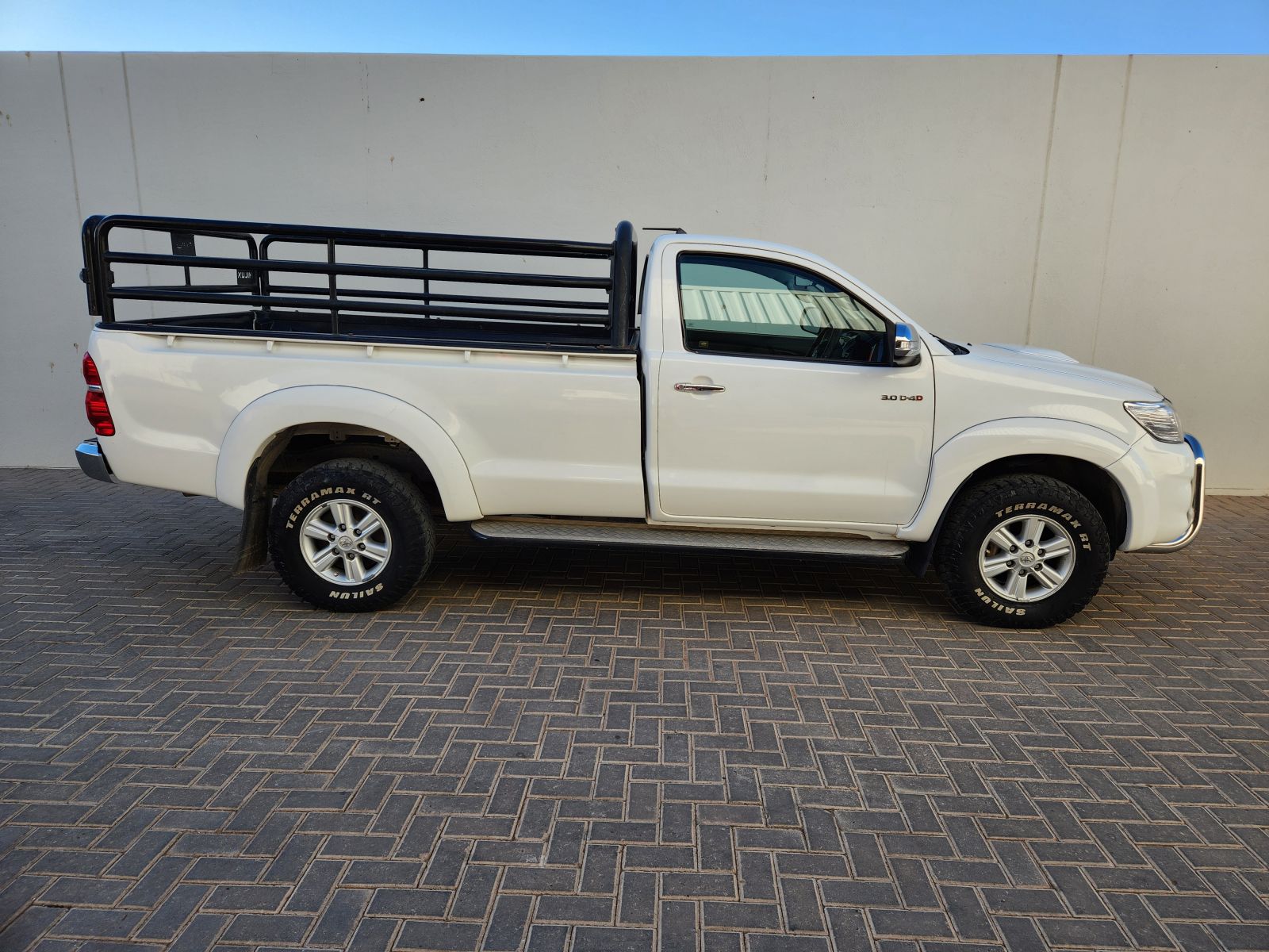 2014 Toyota Hilux photo 3