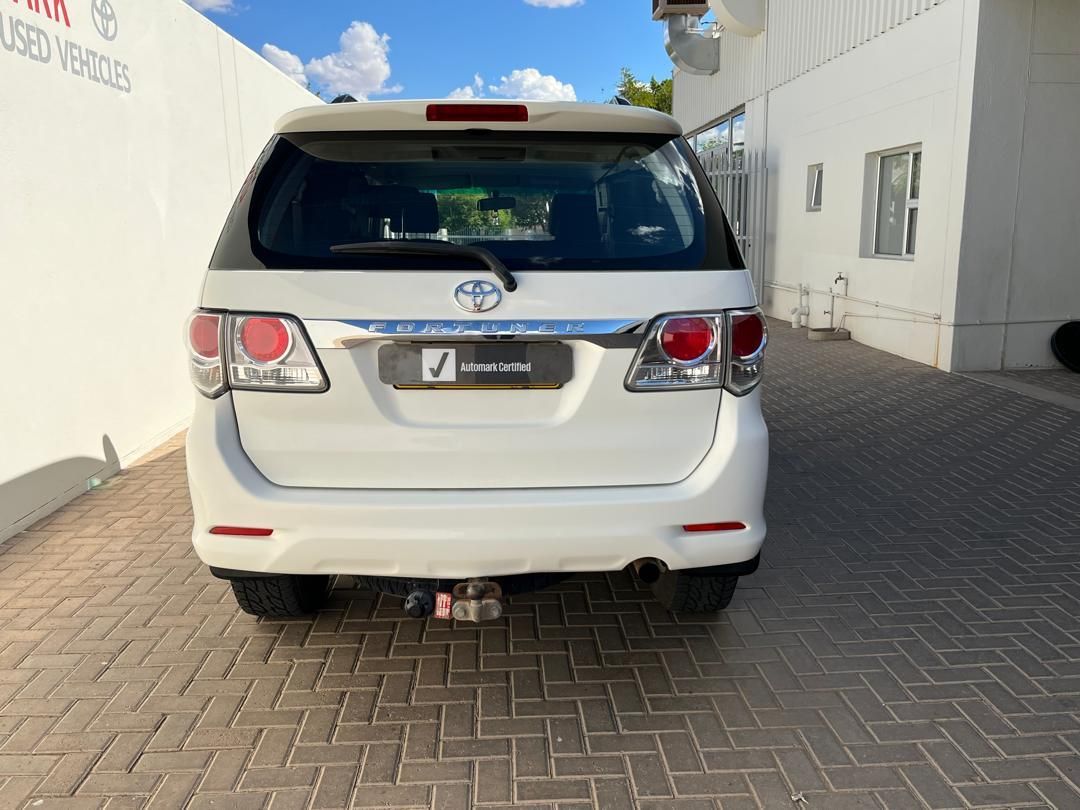 2014 Toyota Fortuner photo 6