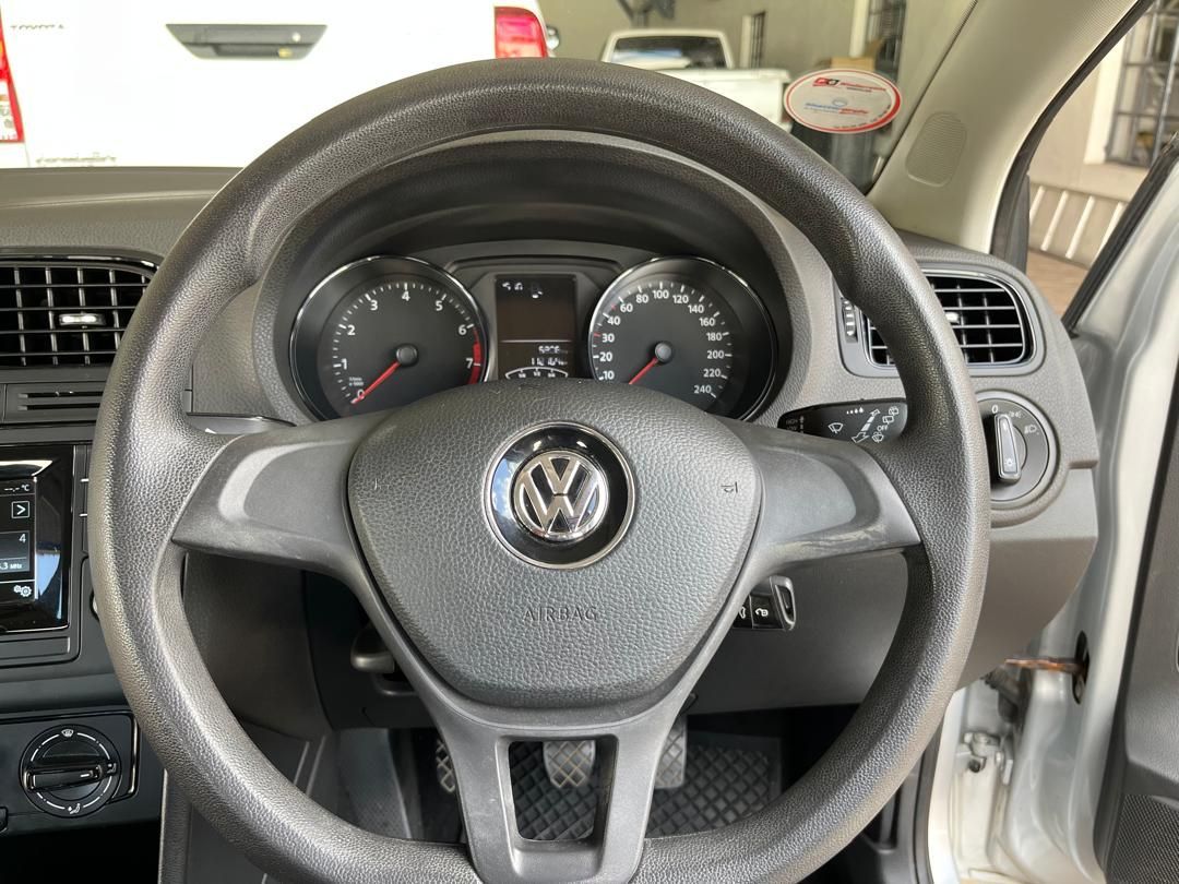 2017 Volkswagen Polo photo 10