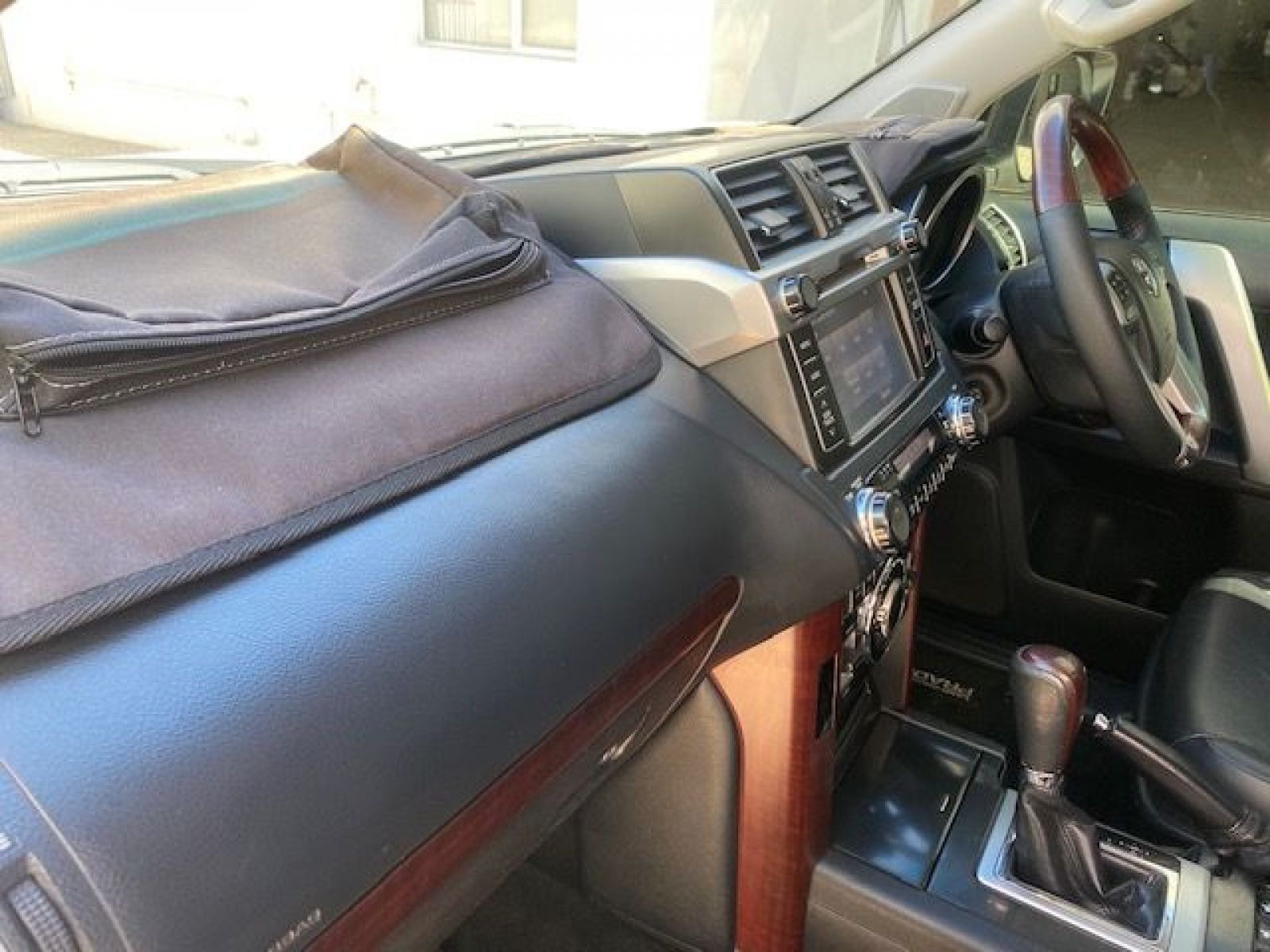2016 Toyota Land Cruiser photo 15