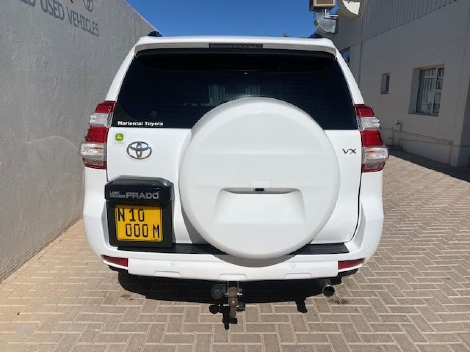 2016 Toyota Land Cruiser photo 6