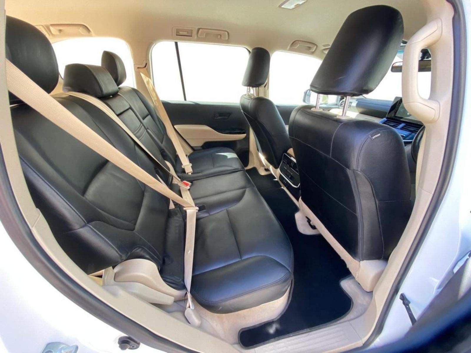 2022 Toyota Land Cruiser photo 8