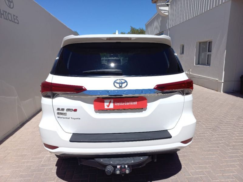 2020 Toyota Fortuner photo 2