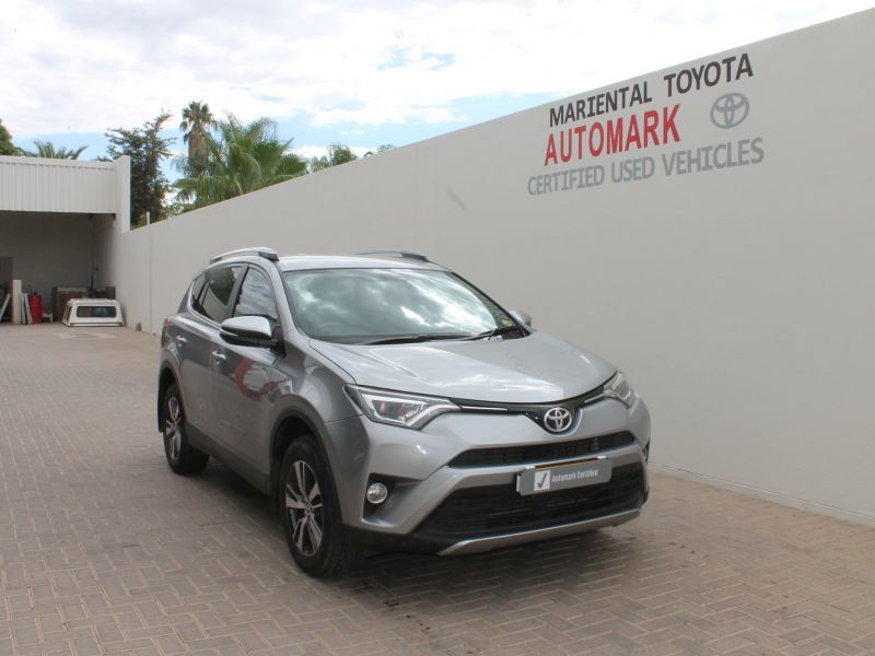 2017 Toyota Rav4 photo 1