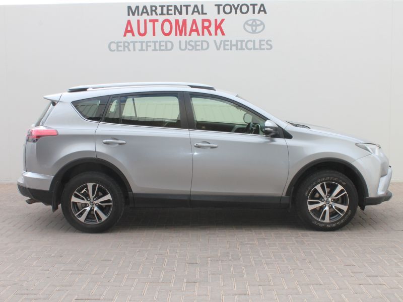 2018 Toyota Rav4 photo 2