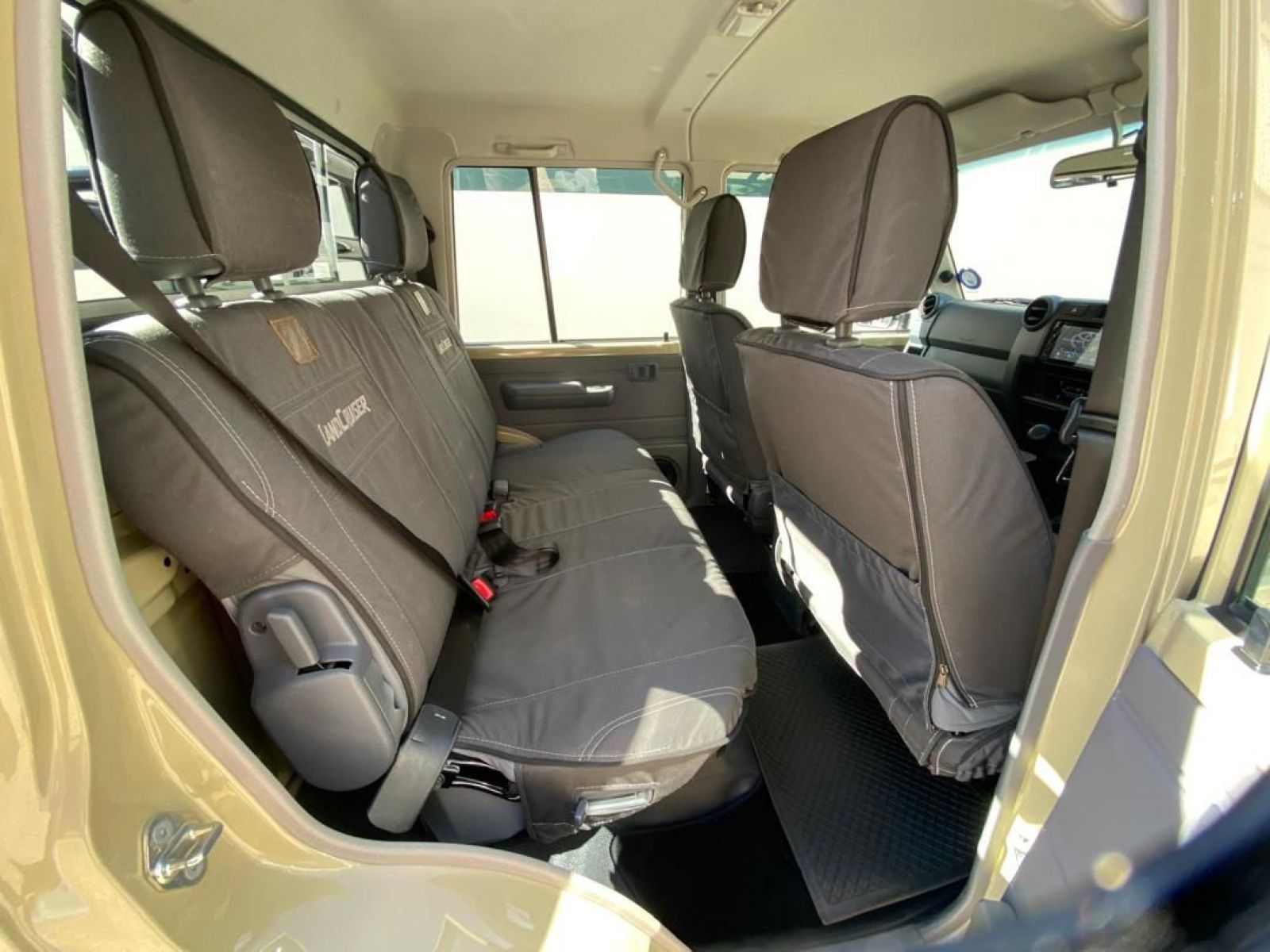 2022 Toyota Land Cruiser photo 11