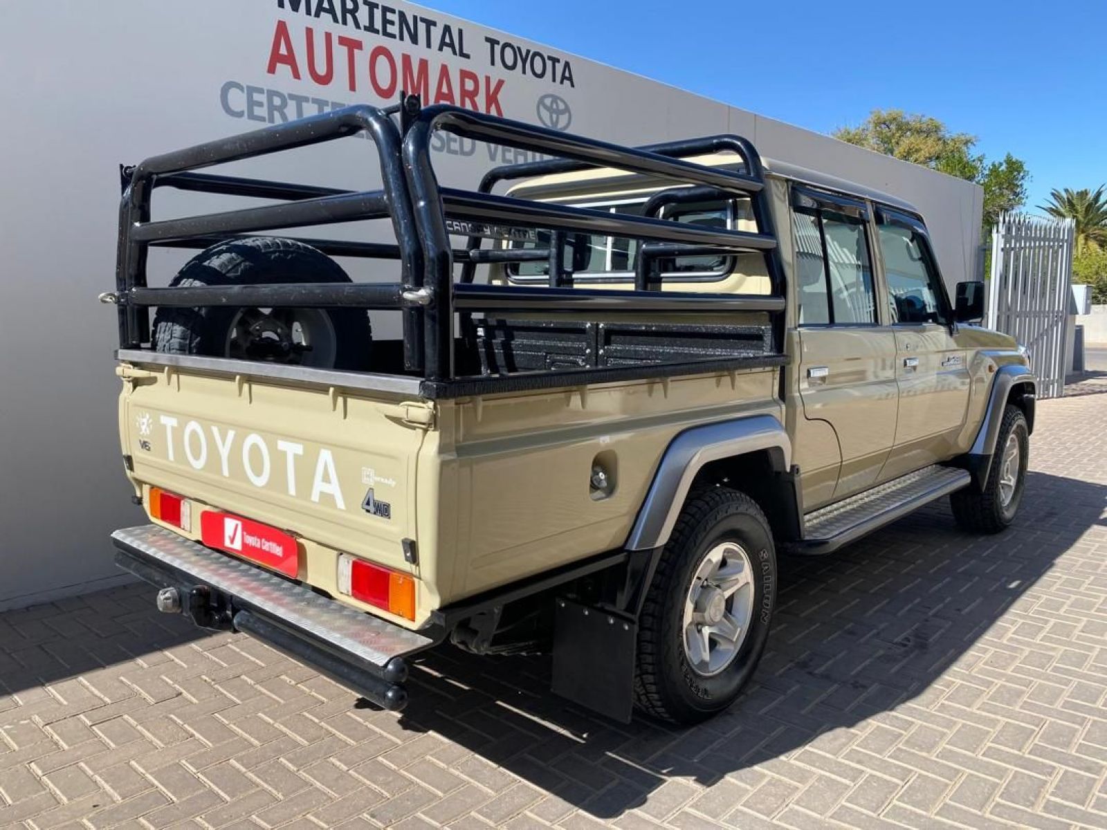 2022 Toyota Land Cruiser photo 5