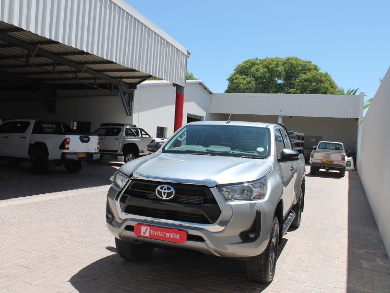 2021 Toyota Hilux photo 3