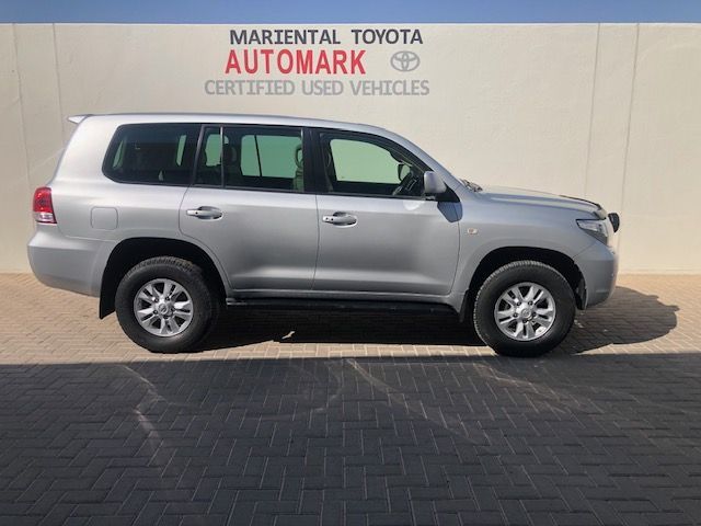 2008 Toyota Land Cruiser photo 2