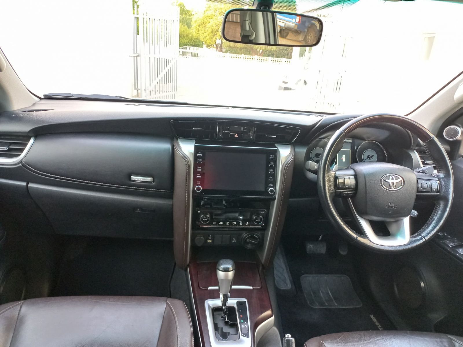 2019 Toyota Fortuner photo 6