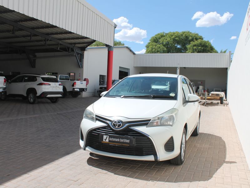 2014 Toyota Yaris photo 3
