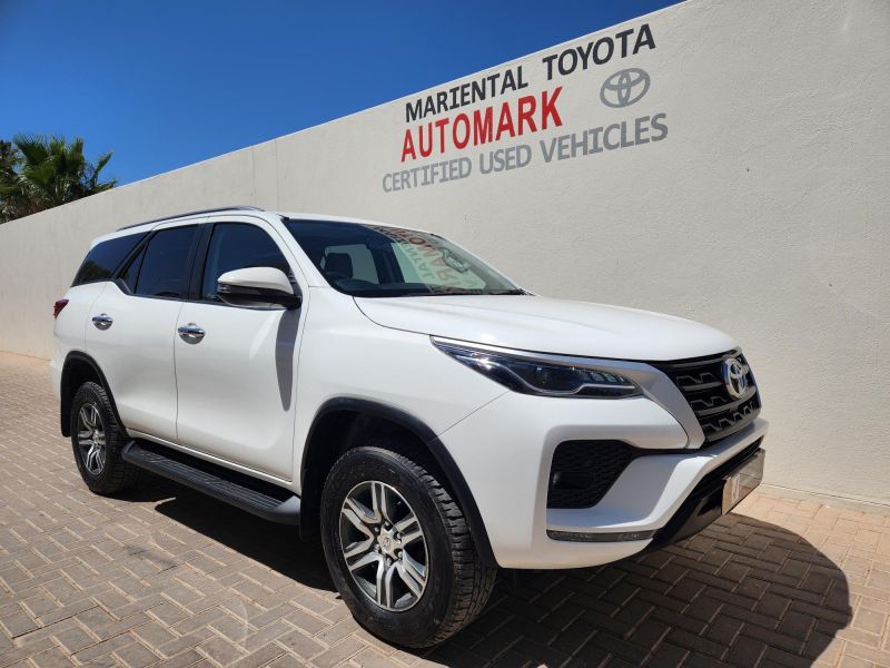 2022 Toyota Fortuner photo 1