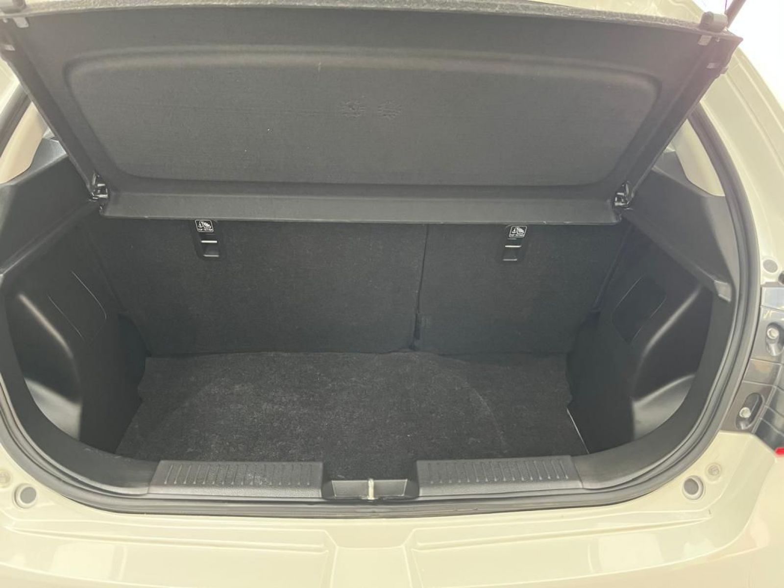 2023 Toyota Starlet photo 12