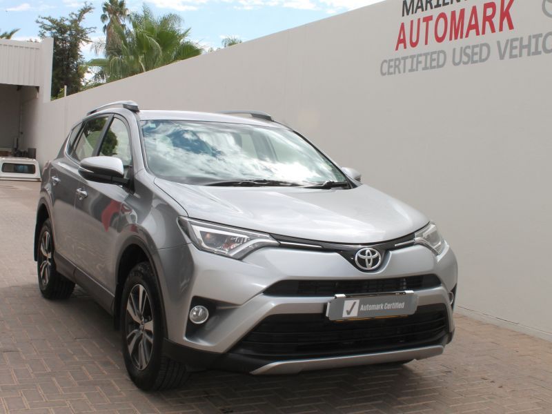 2017 Toyota Rav4 photo 1
