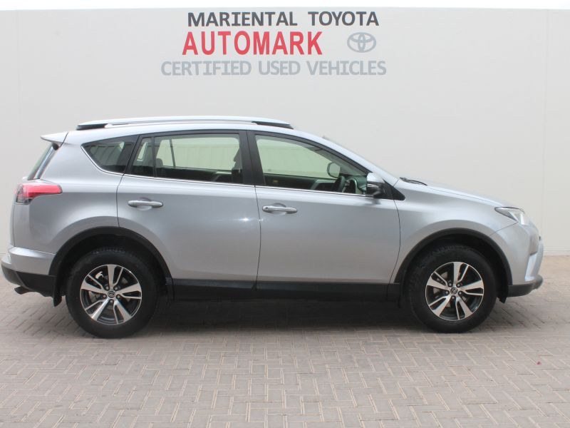 2017 Toyota Rav4 photo 2
