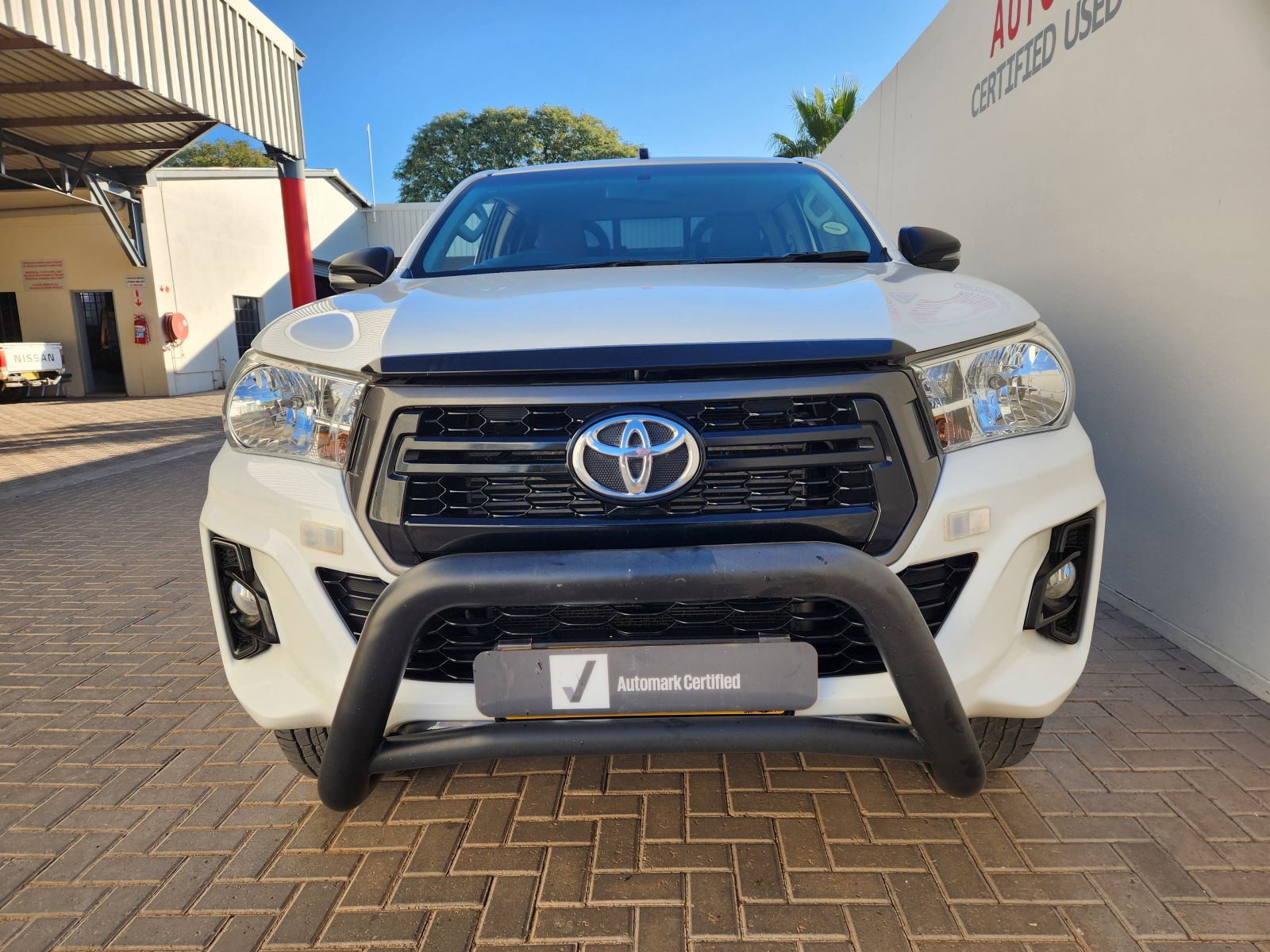2020 Toyota Hilux photo 2