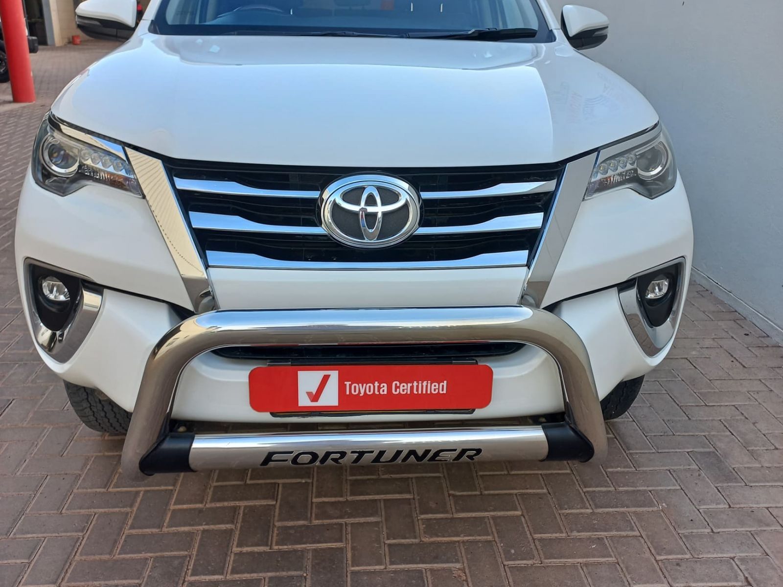 2019 Toyota Fortuner photo 4