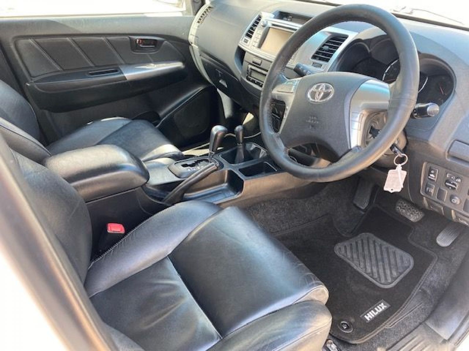 2015 Toyota Hilux photo 15