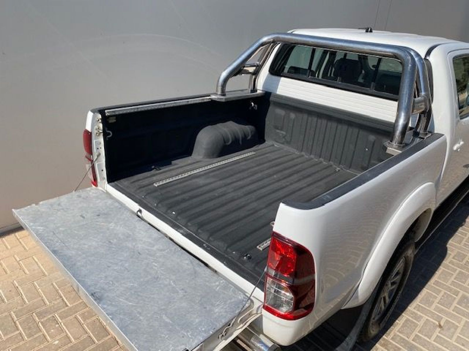 2015 Toyota Hilux photo 8