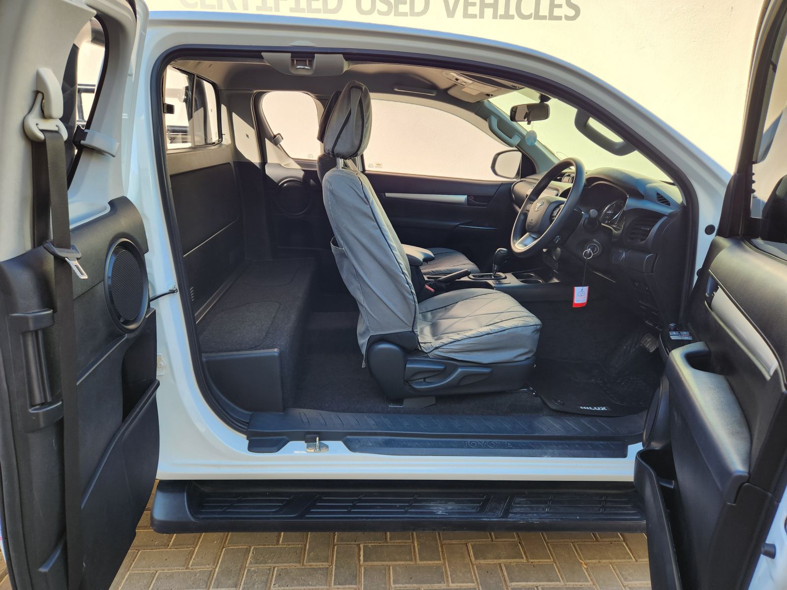 2023 Toyota Hilux photo 9