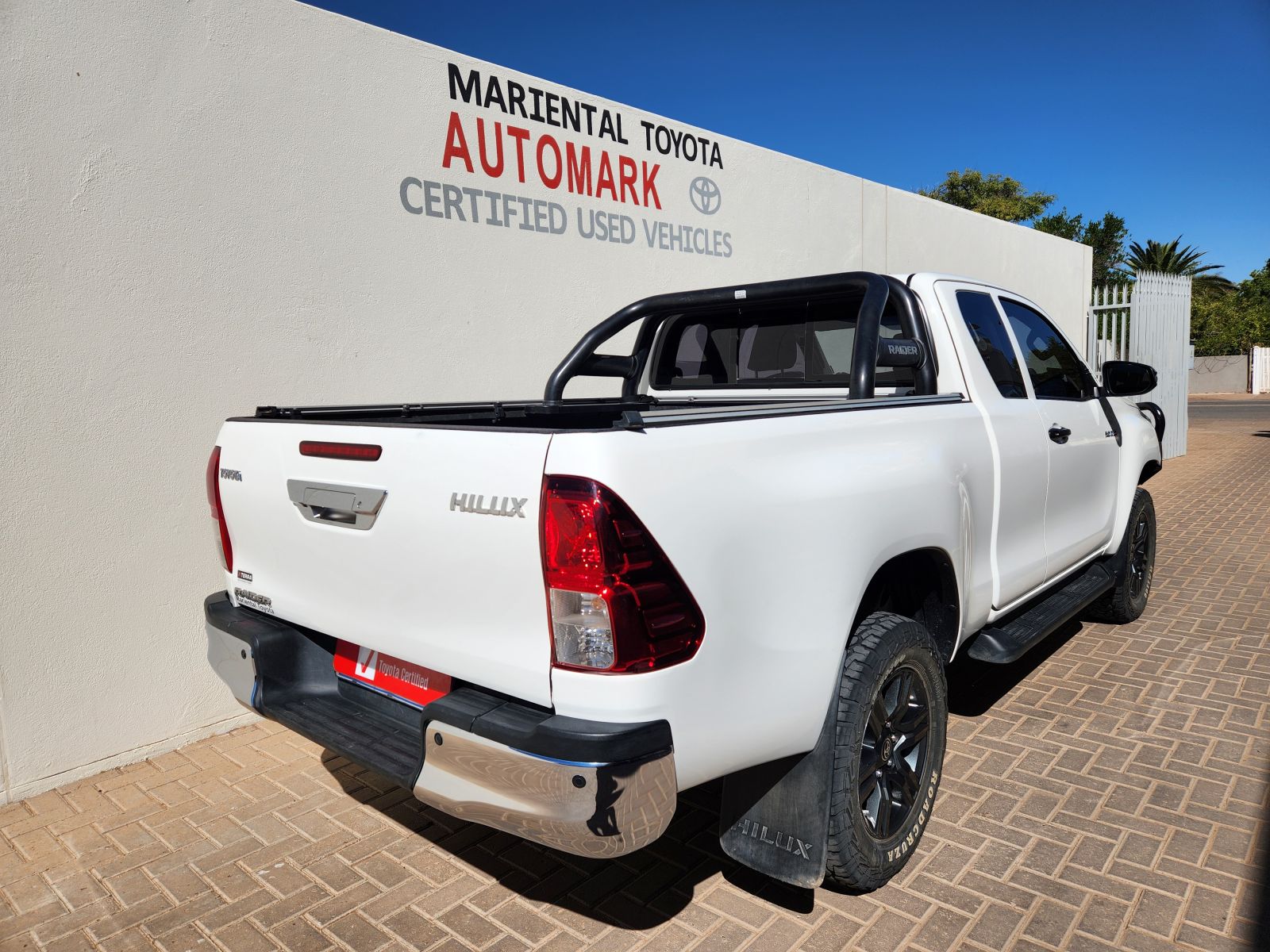 2023 Toyota Hilux photo 4