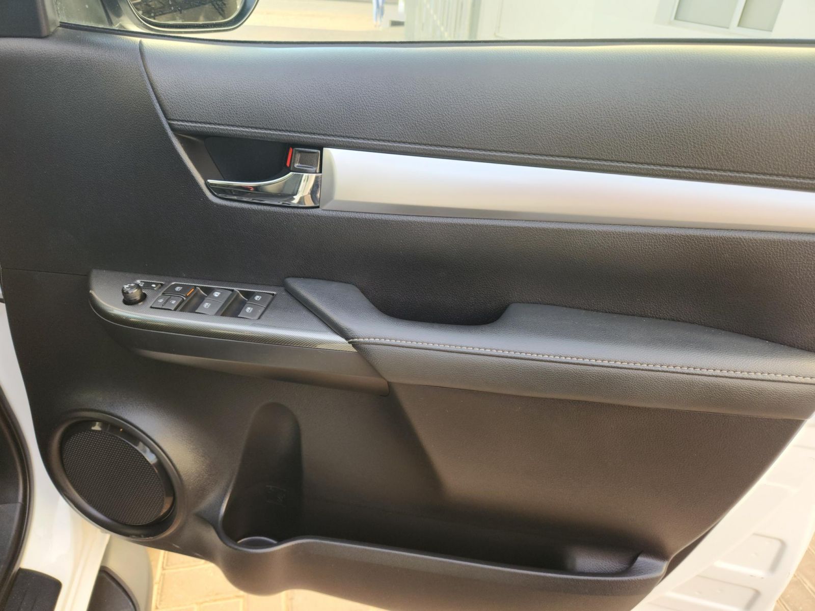 2017 Toyota Hilux photo 11
