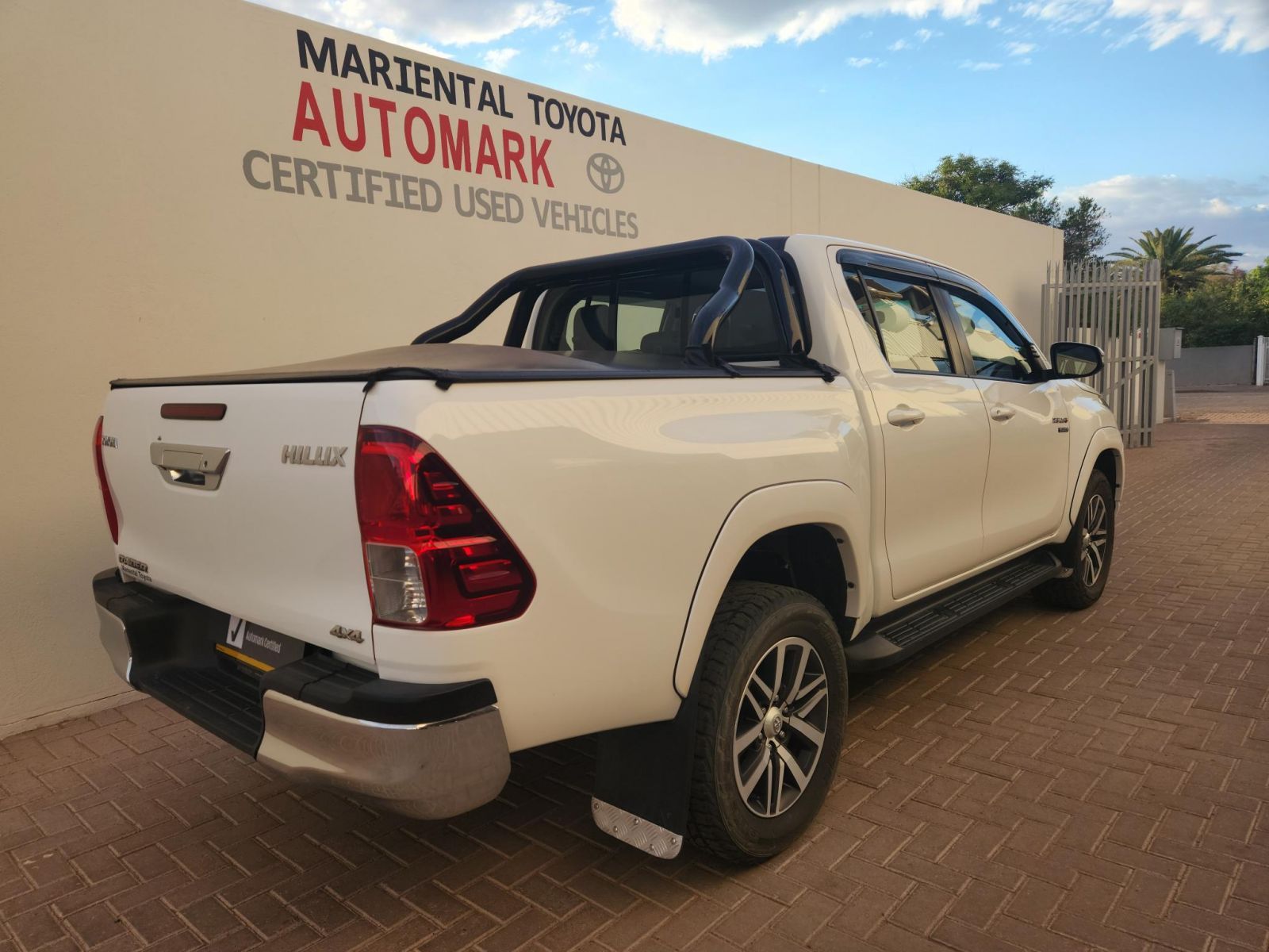 2017 Toyota Hilux photo 4