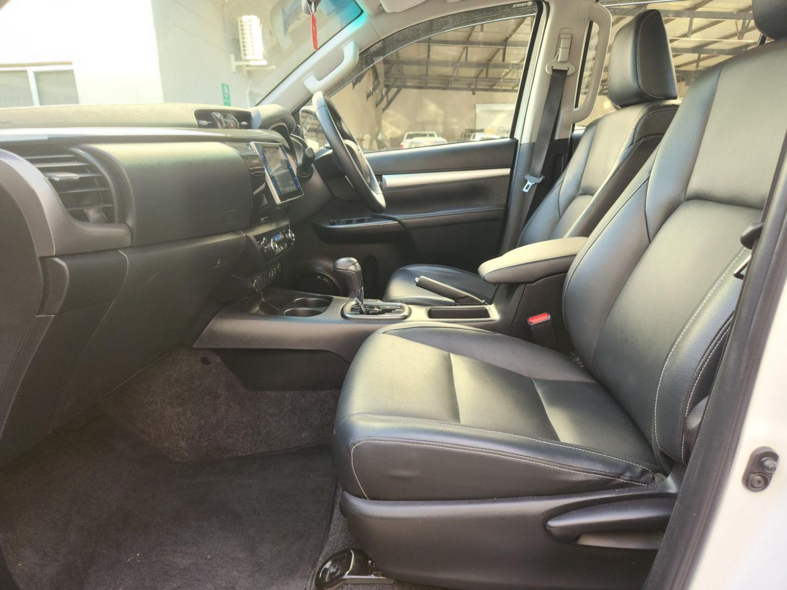 2017 Toyota Hilux photo 7