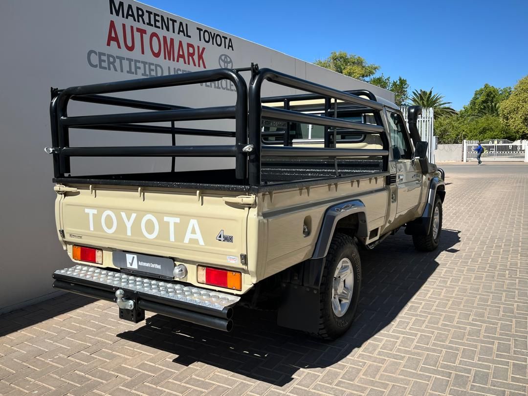 2020 Toyota Land Cruiser photo 4