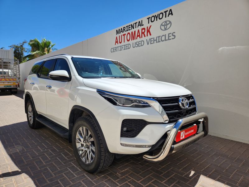 2021 Toyota Fortuner photo 1
