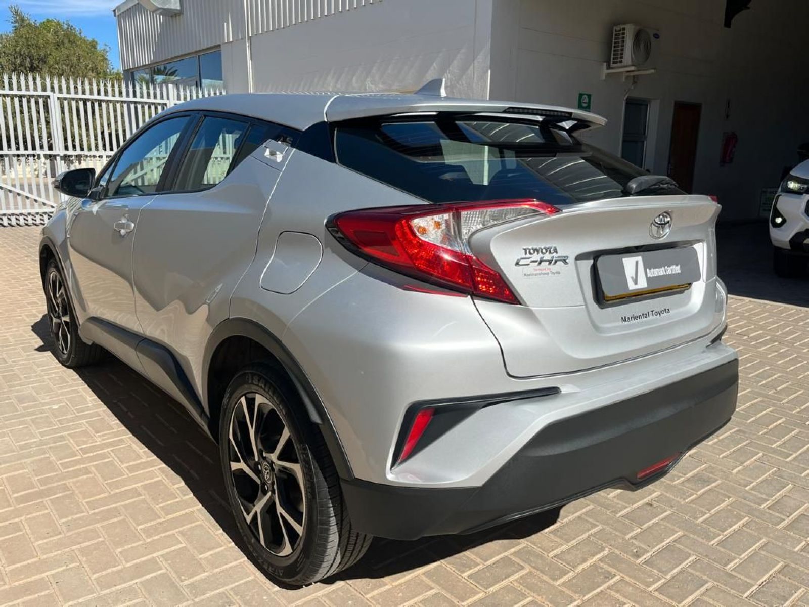 2020 Toyota C-HR photo 7