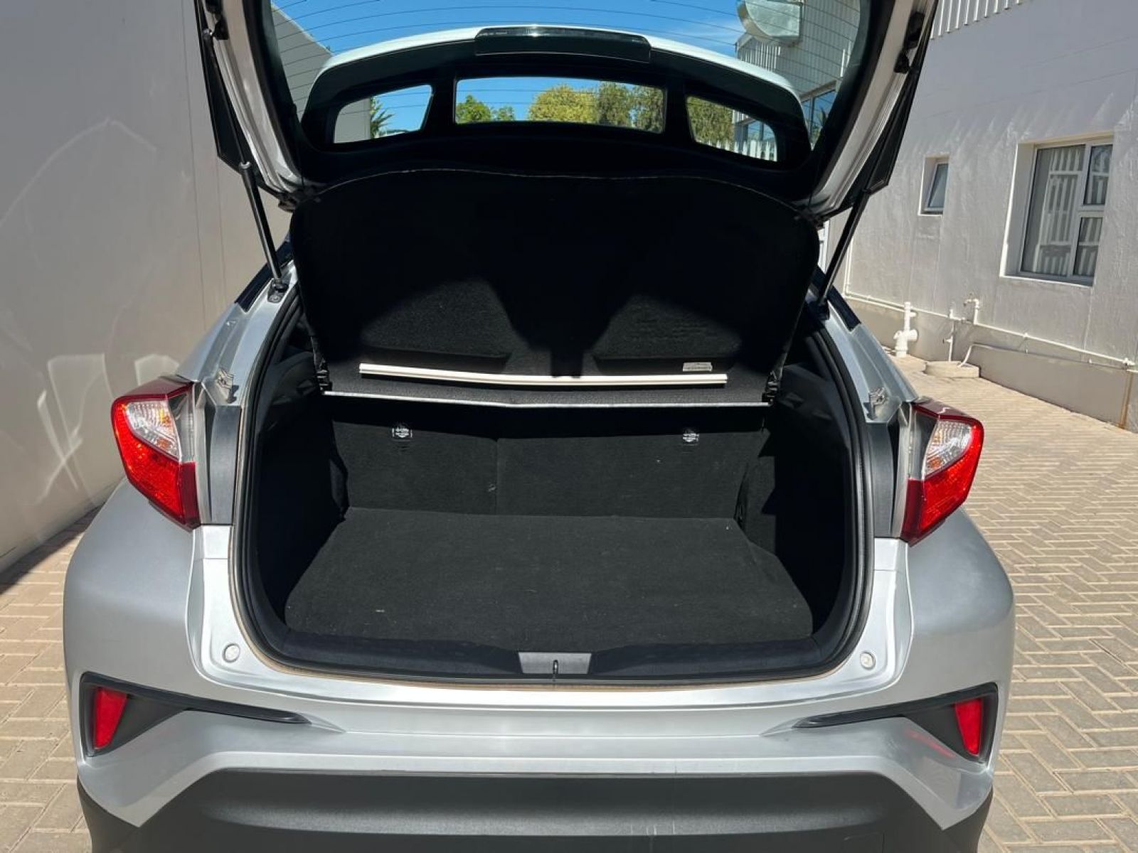 2020 Toyota C-HR photo 8
