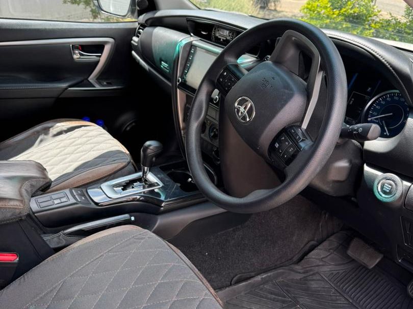 2023 Toyota Fortuner photo 11