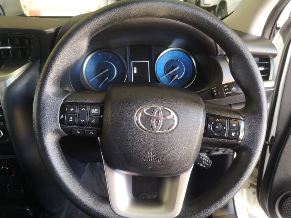 2022 Toyota Fortuner photo 11