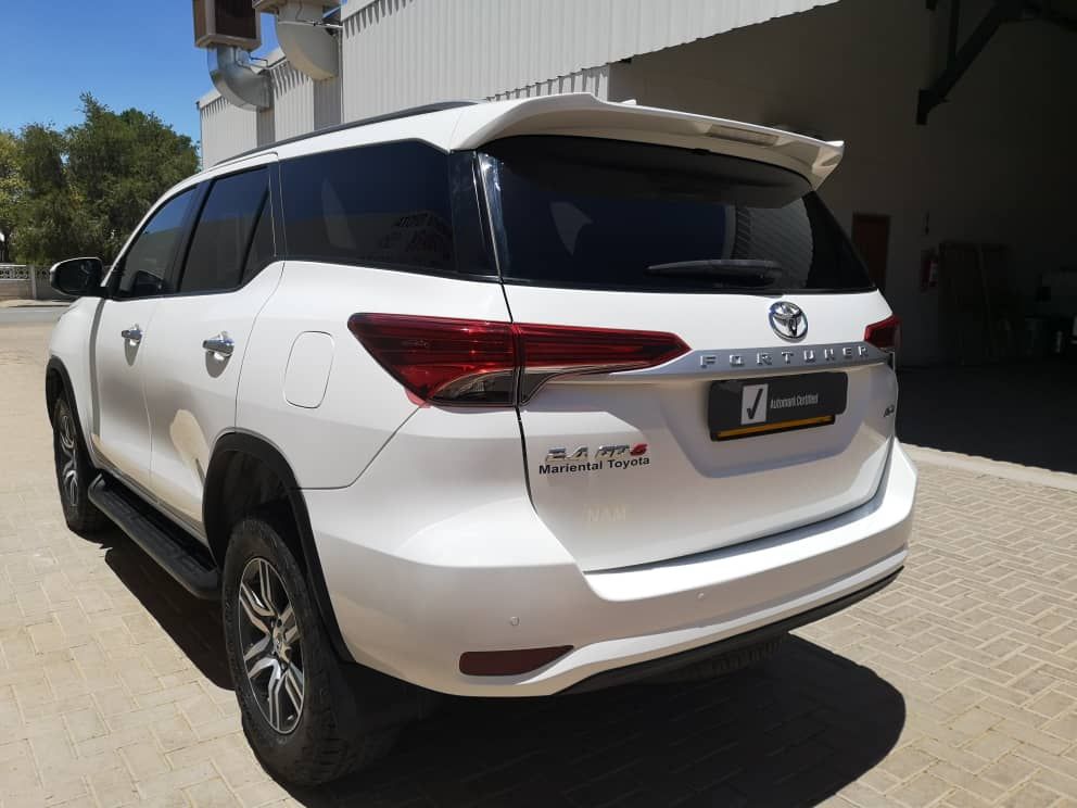 2022 Toyota Fortuner photo 5