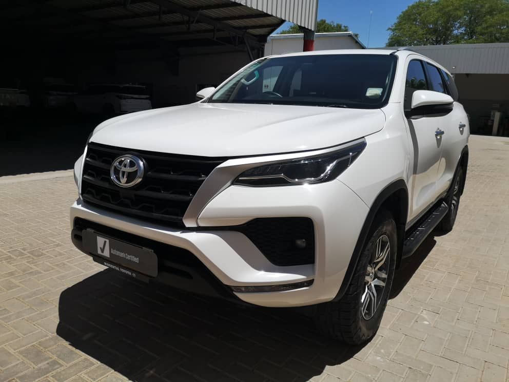2022 Toyota Fortuner photo 7