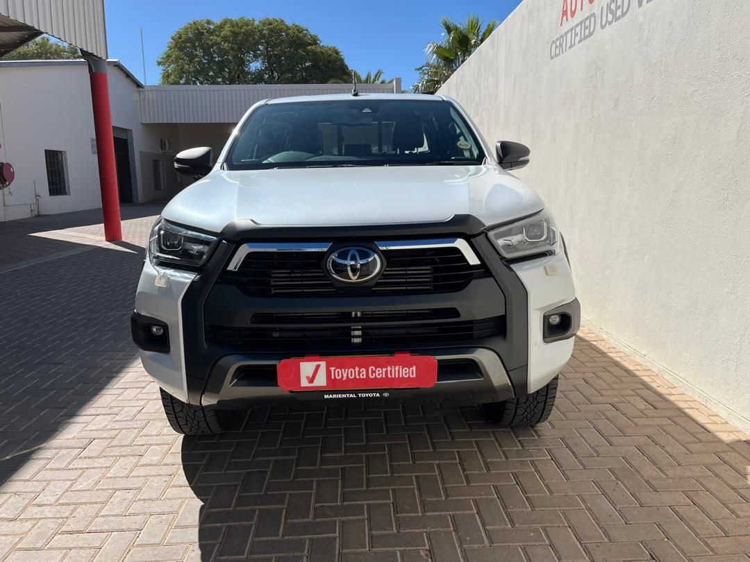2022 Toyota Hilux photo 2
