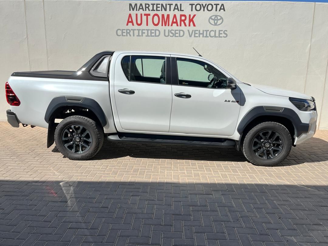 2022 Toyota Hilux photo 4