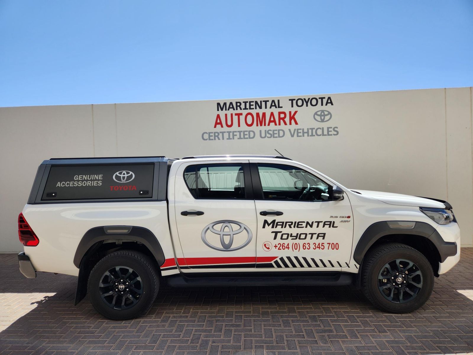 2024 Toyota Hilux photo 3