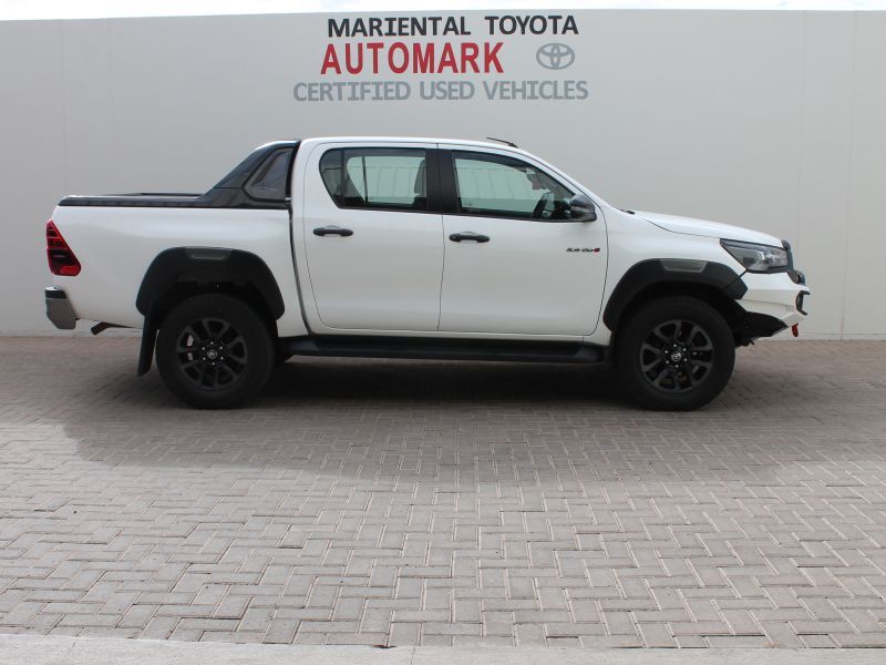 2020 Toyota Hilux photo 2