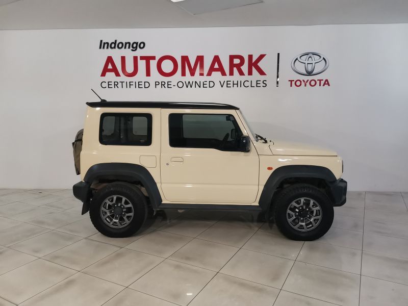 2019 Suzuki Jimny photo 2