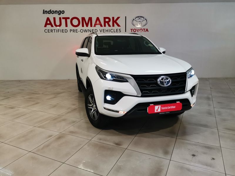 2022 Toyota Fortuner photo 1