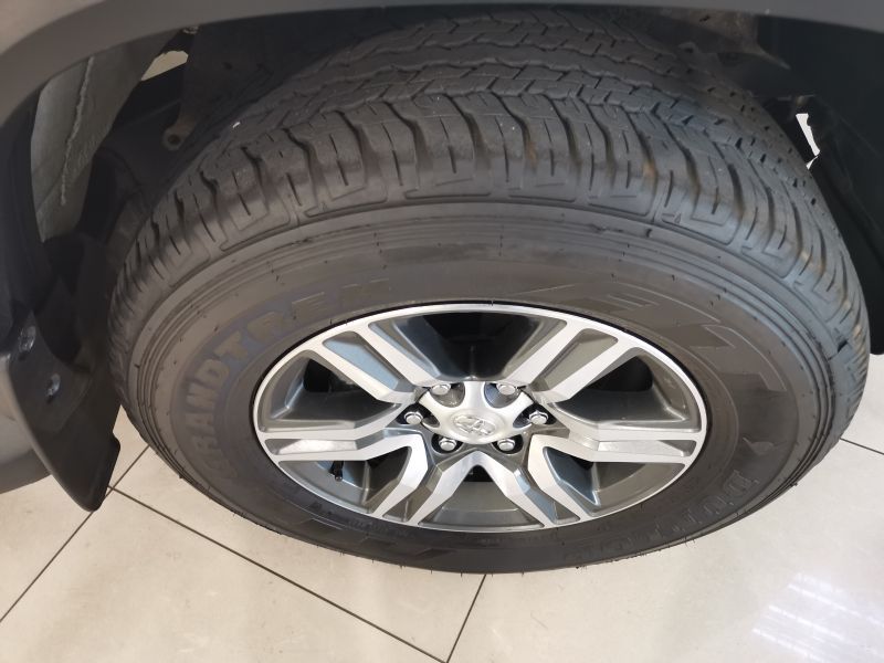 2022 Toyota Fortuner photo 3