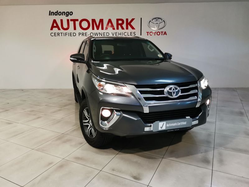 2018 Toyota Fortuner photo 1