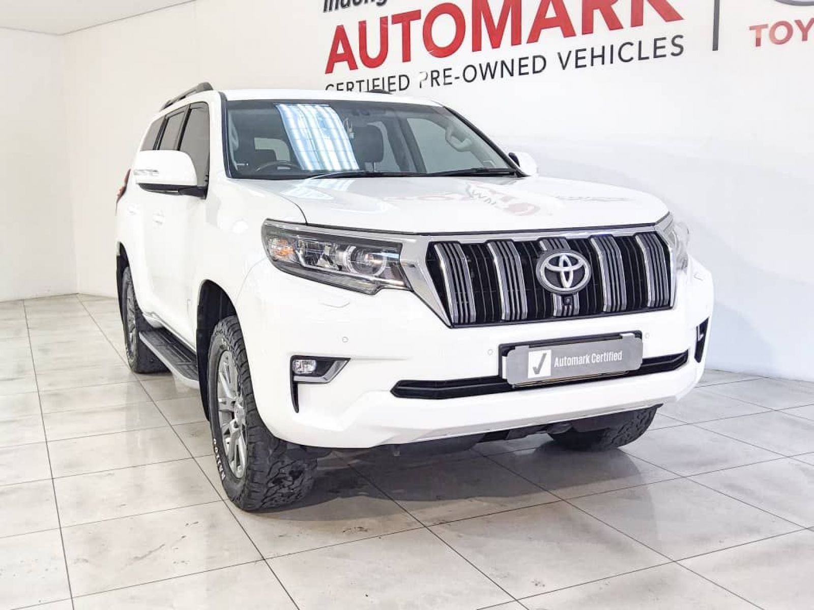 2018 Toyota Prado photo 1