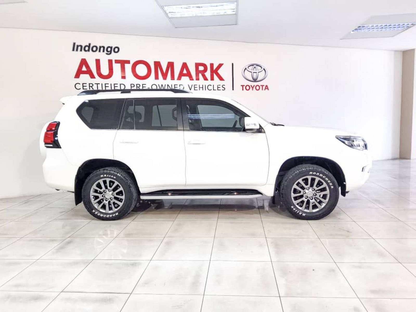 2018 Toyota Prado photo 2
