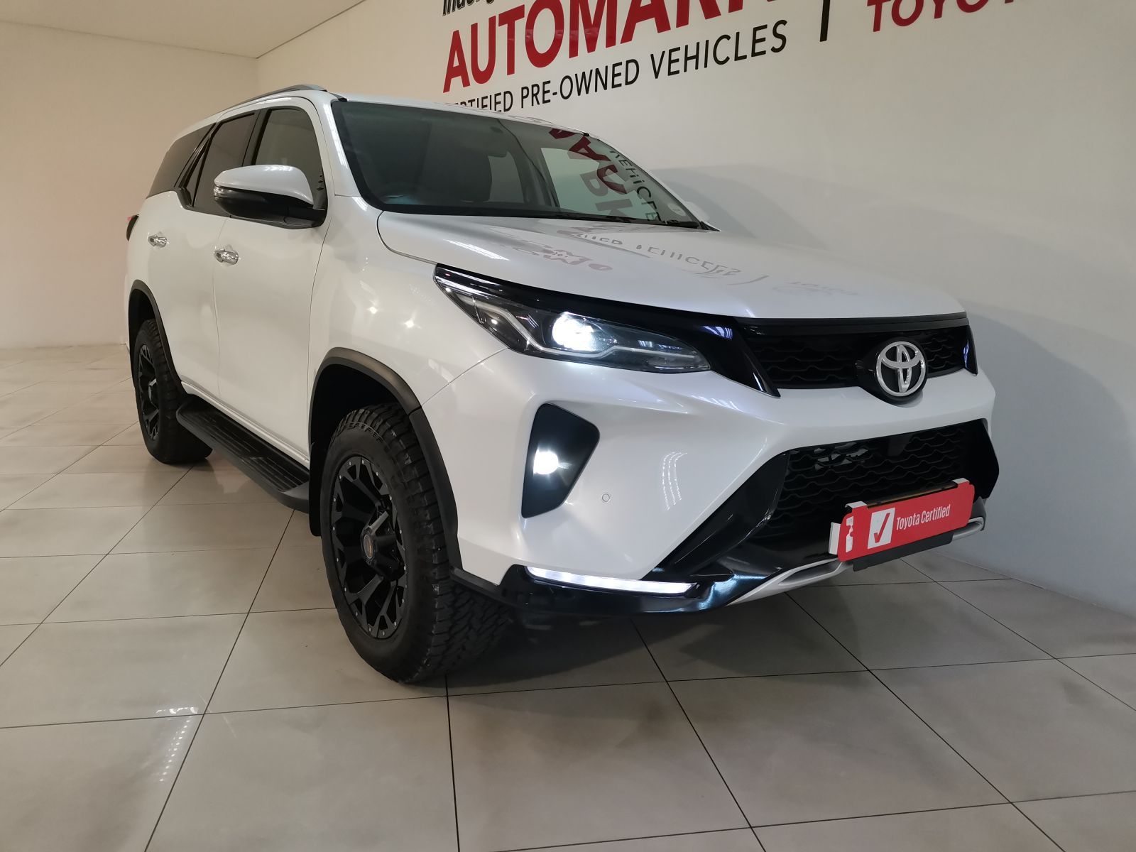 2023 Toyota Fortuner photo 4