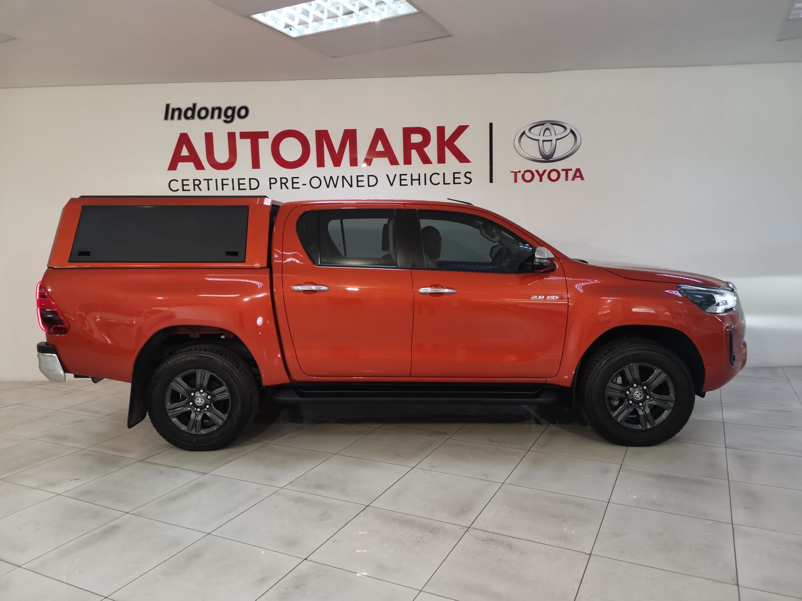 2024 Toyota Hilux photo 2